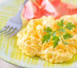 Вкусный завтрак из яиц: рецепты с фото